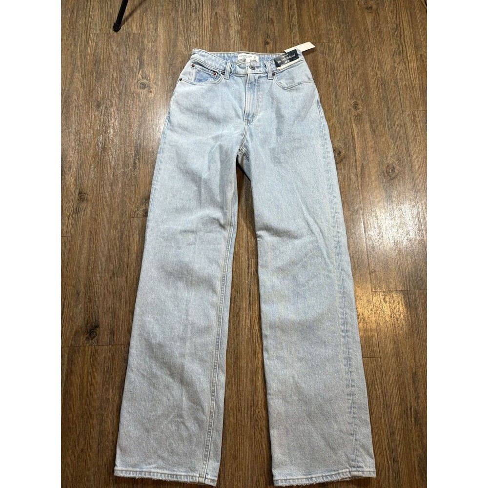 Abercrombie and Fitch Curve Love High Rise 90s Relaxed Jeans Blue Sz 26/2 Long